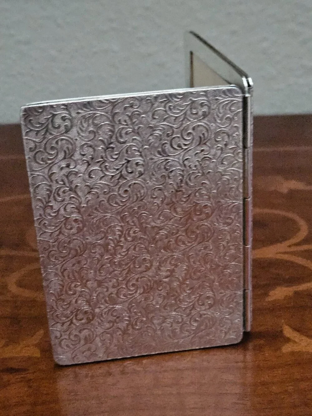 MONICA RICH KOSANN ITALIAN ENGRAVED FLORAL SILVER 2 IMAGE CASE FRAME PHOTO ALBUM